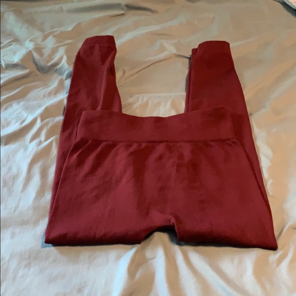 Maroon leggings